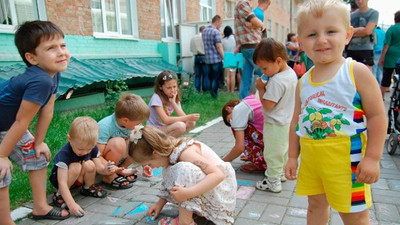 Anne babaların çocuklarına vurmasını yasakladı