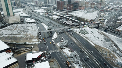 İstanbul ve Ankara'da kar Akdeniz'de fırtına başladı