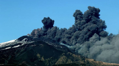 Etna Yanardağı çevresinde deprem: 2 yaralı