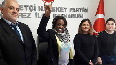 Etiyopyalı öğretmen MHP'ye üye oldu