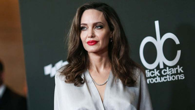 Angelina Jolie siyasete göz kırptı