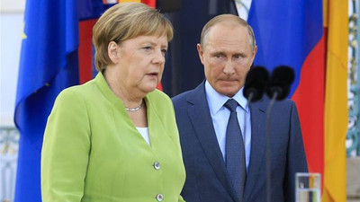 Merkel ve Putin Suriye'yi görüştü