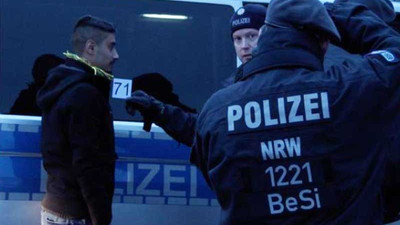 Üniversiteden 'Köln polisi hakkında ne düşünüyorsunuz?' anketi