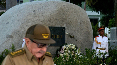 Raul Castro: Trump Küba devrimini yıldıramaz