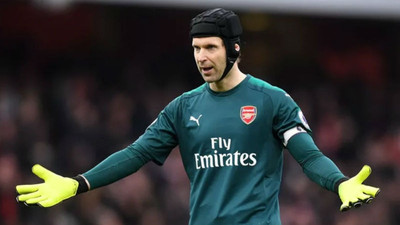 Petr Cech futbolu bırakıyor