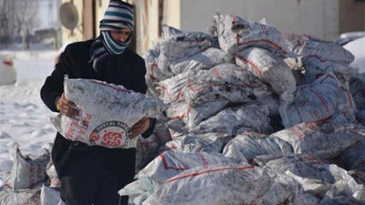 'Halk yoksulluktan yardım kömürlerini satmaya başladı'