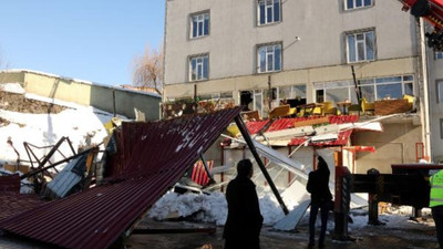 Kafenin teras çatısı çöktü: 1 ölü, 7 yaralı