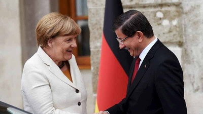 Merkel, Davutoğlu ile AB yetkililerinden habersiz görüşmüş