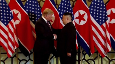 Donald Trump ile Kim Jong Un ikinci kez bir araya geldi