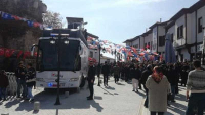 AKP'liler alan boş kalınca cami cemaatini çağırdılar