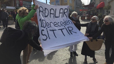 Binali Yıldırım'a, 'Adalar 1. Dereceden Sittir' protestosu