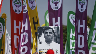 Demirtaş'ın posteri asan HDP'li tutuklandı