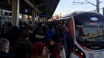 Marmaray hizmete girdiği ilk gün arıza verdi