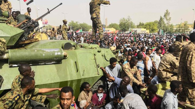 Sudan'da darbe protestoları: 13 ölü