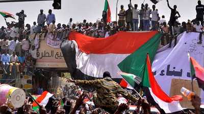 Sudan'da sokağa çıkma yasağı kaldırıldı