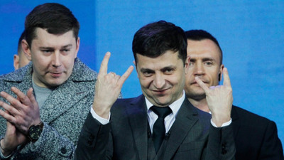 Ukrayna'nın yeni lideri belli oldu: Komedyen Zelenskiy