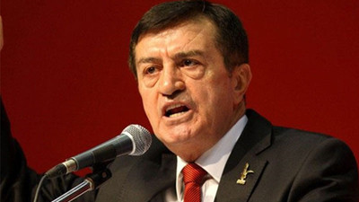 Osman Pamukoğlu, partisini kapattı