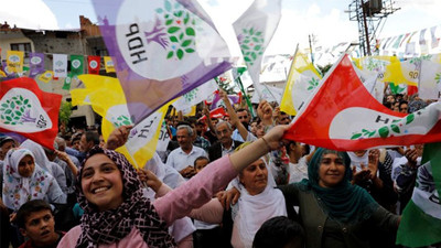 HDP: El konulan mazbatanın, yerlerde sürüklenen annelerin hesabını sandıkta soracağız