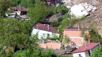 Ordu'da heyelan: Çok sayıda ev yıkıldı, mahalle girişe kapatıldı