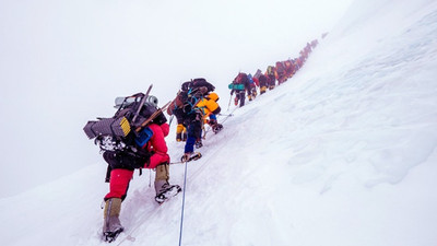 Everest'te bu sezon ölenlerin sayısı 11'e yükseldi