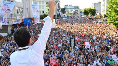 İmamoğlu'na hem 'protesto' hem alkış