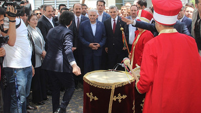 Diyarbakır'da 'Kürdistan' diyen Yıldırım, bugün Urfa'da: Benim de köklerim buralı