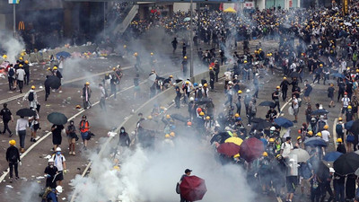 Hong Kong protestolarında 72 kişi yaralandı