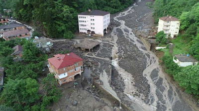 Sel felaketinde ölü sayısı 7'ye yükseldi