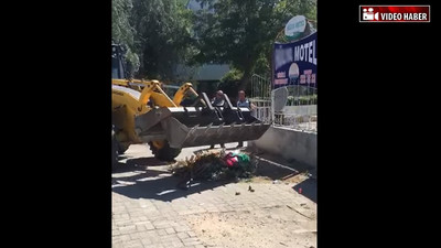 Belediye kamusal alana atılan çöpleri sahiplerine 'iade etti'