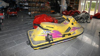 Ankara Büyükşehir deposunda bir jet ski bulundu