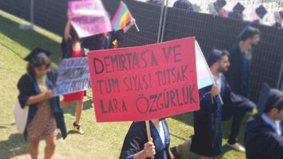 Demirtaş pankartı taşıyan öğrenciye soruşturma