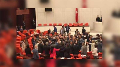 MHP’liler Özgür Özel’in üzerine yürüdü