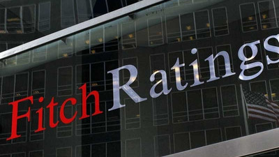 Fitch, Türkiye'nin kredi notunu düşürdü