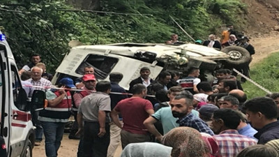 Giresun'da minibüs devrildi: 5 ölü, 6 yaralı