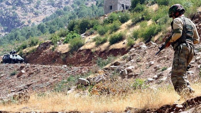 Hakkari'de patlama: 1 asker öldü