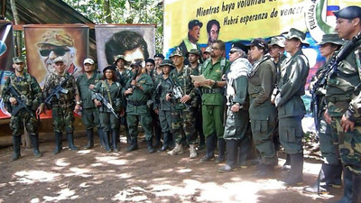 'Silahlı mücadeleye dönüş' çağrısı yapan FARC yöneticilerine tutuklama emri