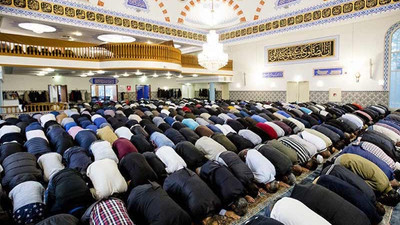 Kadın ve eşcinselleri aşağılayıcı vaaz veren cami kapatılacak