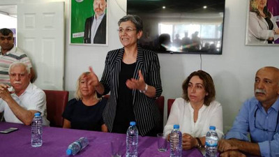 Leyla Güven'den HDP’nin önündeki annelere çağrı: Gelin içeri, birlikte barışı getirelim