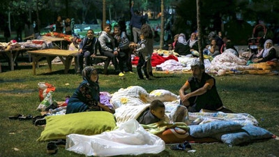 İstanbullular geceyi parklarda geçirdi