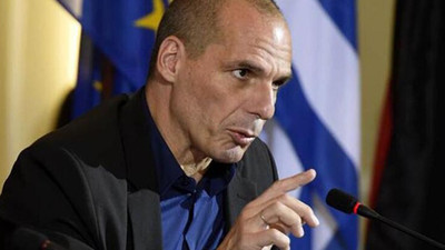 Yanis Varufakis'ten harekat protestosu