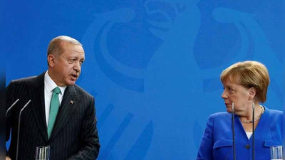 Merkel'den 'operasyonu derhal durdurun' çağrısı