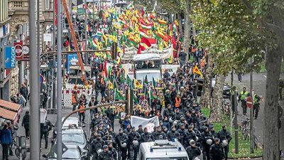 Köln polis şefi Kürtlerin yürüyüşünü yasaklamak istemiş