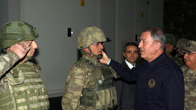 Hulusi Akar sınırda: Burada bir şey bitmiş değil