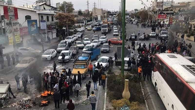 İran'da benzin zammı protestolarında en az 2 ölü, 1000 gözaltı