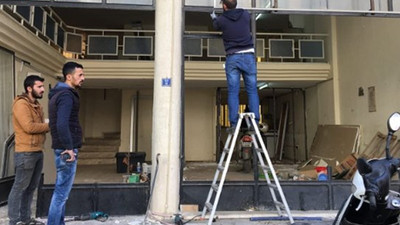 KHK'li olduğu için iş yeri ruhsatı alamadı