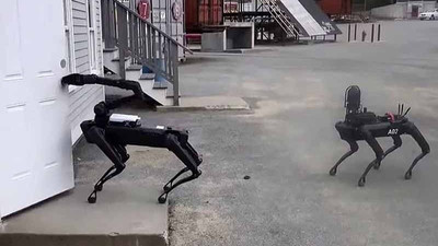 Boston Dynamics'in robot köpekleri polise katıldı