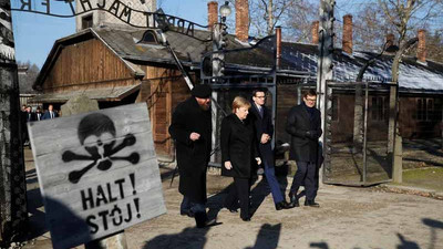 Merkel ilk kez Auschwitz toplama kampını ziyaret etti