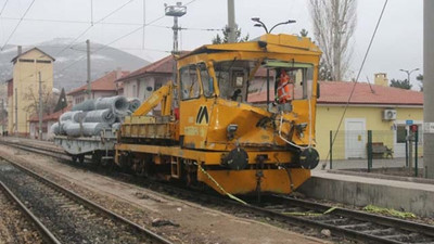 Divriği’de demir yolu çalışmasında iş cinayeti: Yaralılar kaza yapan araçla taşındı