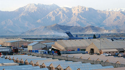 Afganistan'da ABD hava üssü yakınında saldırı: Çok sayıda yaralı var