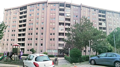 ‘İlk depremde yıkılacak’ lojmanlar satışa çıkarıldı